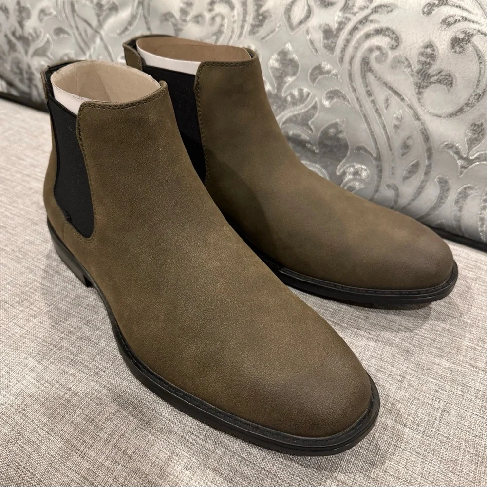 Madden Men's Maxxin Chelsea boot in olive